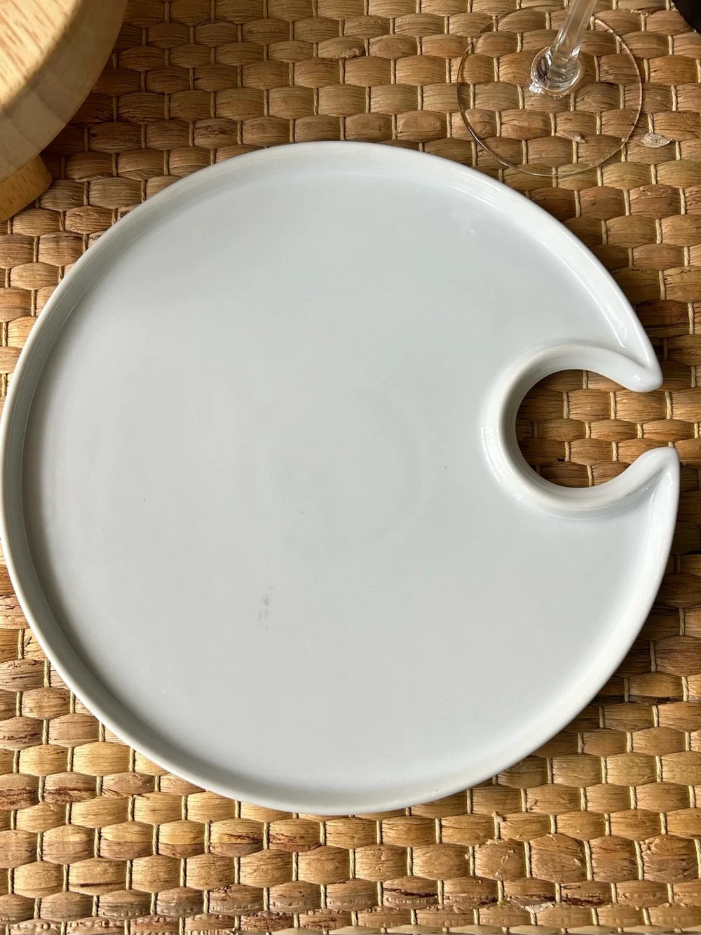 🌴Classy Pottery Barn Appetizer Wine Glass Holder Plates |Great White| Set of 4
